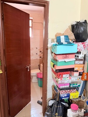 Furnished Amenities in 1 BHK Builder Floor at Dwarka Mor – for Sale