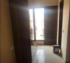 Building Lobby in 3 BHK Builder Floor at Sector 38 – for Rent