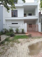 5 BHK + Prayer Room,Servant Room,Study Room,Extra Room,Store Room 200 Sq.Yd. Independent House in Kharar Mohali Road