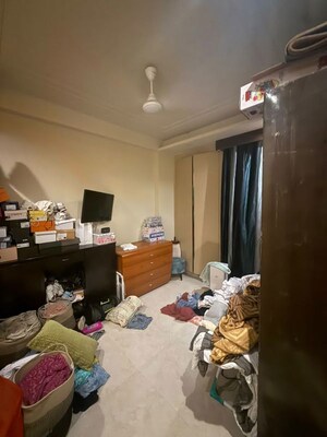 Living Room in 3 BHK Builder Floor at Mandi – for Rent