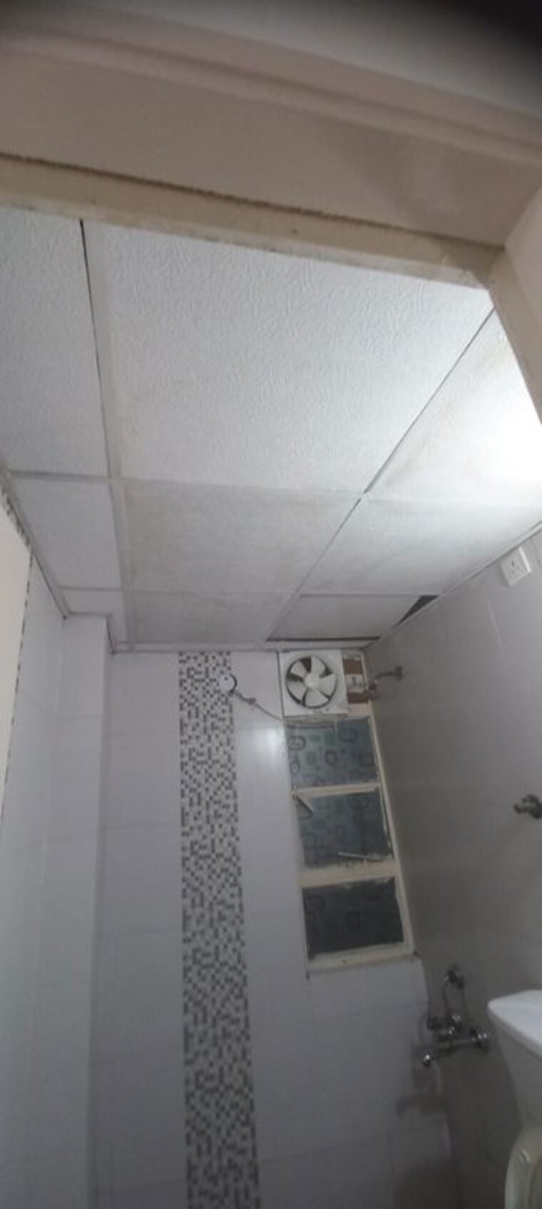 Bathroom, signature-global-solera-2 2 Bedroom 620 Sq.Ft. Apartment In Sector 107 Gurgaon 10525498