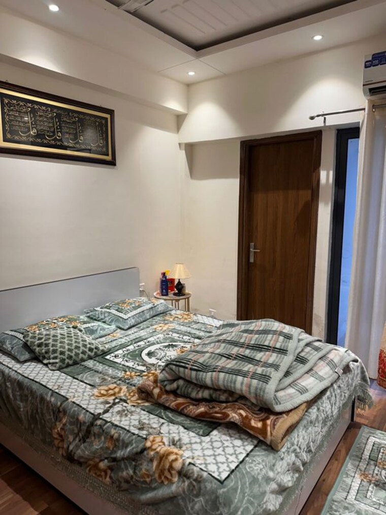 Bedroom, suncity-vatsal-valley 2 Bedroom 1130 Sq.Ft. Apartment In Gwal Pahari Gurgaon 10514022
