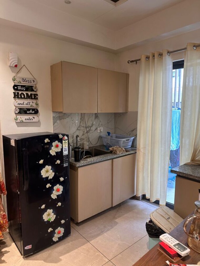 Kitchen/pantry, suncity-vatsal-valley 2 Bedroom 1130 Sq.Ft. Apartment In Gwal Pahari Gurgaon 10514022