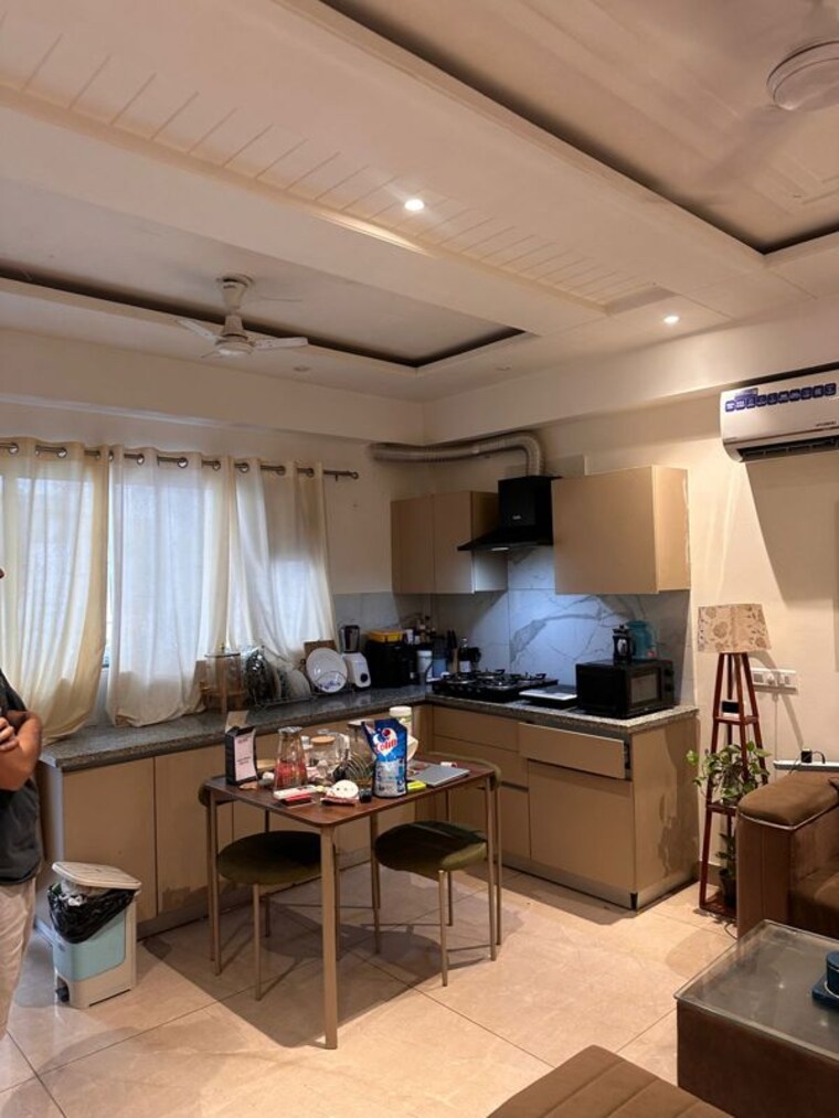 Team Area, suncity-vatsal-valley 2 Bedroom 1130 Sq.Ft. Apartment In Gwal Pahari Gurgaon 10514022