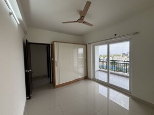 Room in 2 BHK Apartment at Praneeth Pranav Solitaire, Bachupally – for Rent