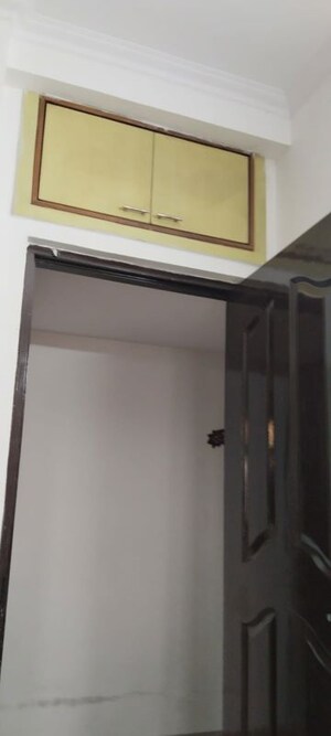 Room in 3 BHK Apartment at Mapsko Krishna Apra Gardens, Vaibhav Khand – for Rent