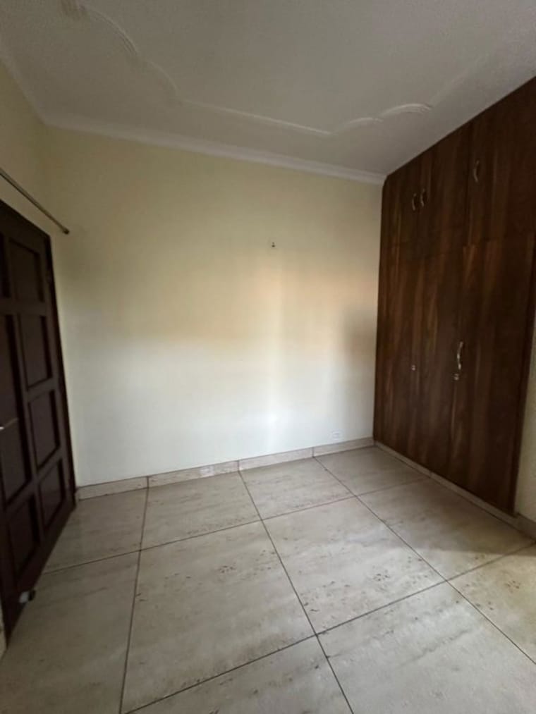 Room, sector 21 2 Bedroom 1200 Sq.Ft. Builder Floor In Sector 21 Gurgaon 10525563