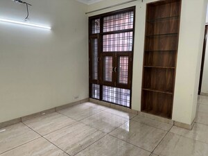 2 BHK Builder Floor For Rent in Sector 21