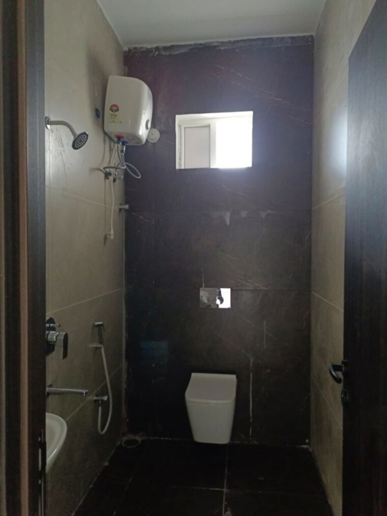 Bathroom, hill-view-banjara-hills 3 Bedroom 2300 Sq.Ft. Apartment In Banjara Hills Hyderabad 10525576