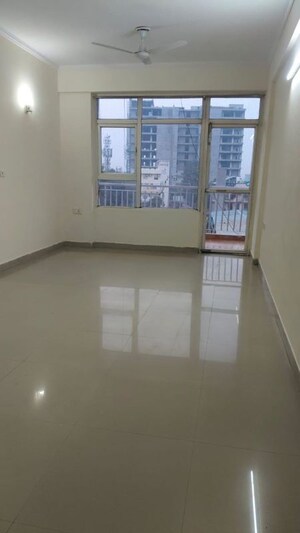 Room in 3 BHK Builder Floor at Sector 22 – for Rent