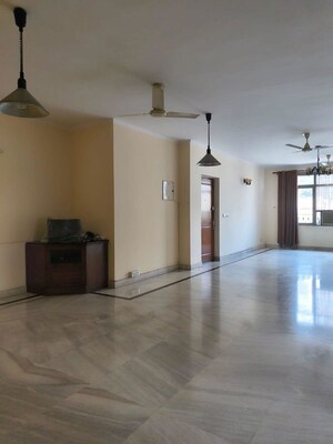 3 BHK Builder Floor For Rent in Sector 22