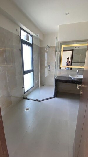 Bathroom in 4 BHK Apartment at M3M Latitude, Sector 65 – for Rent