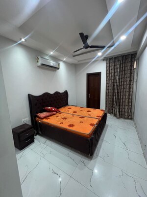  Pg For Rent in Lohgarh
