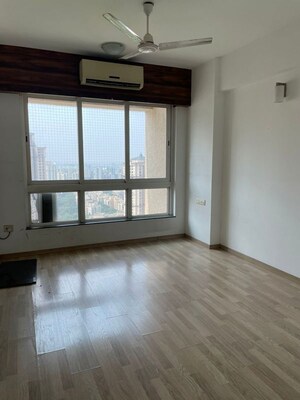 Room in 4 BHK Apartment at Hiranandani Gardens Octavius, Powai – for Rent