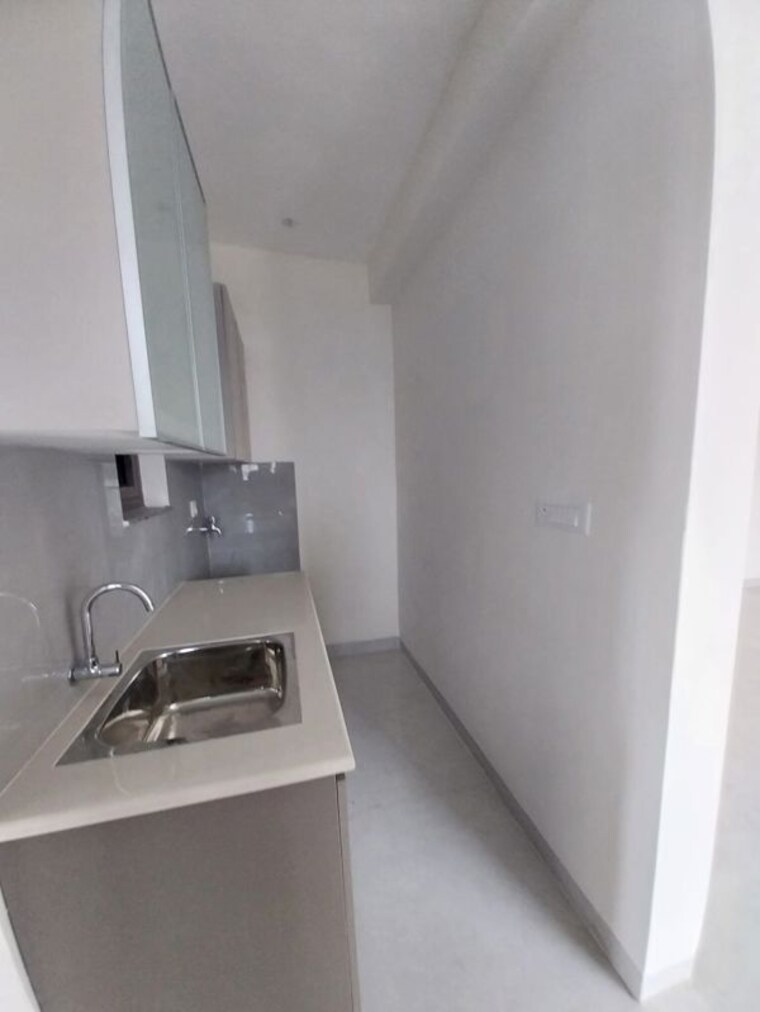 Bathroom, savvy-merushikhar 3 Bedroom 954 Sq.Ft. Apartment In Andheri East Mumbai 10525583