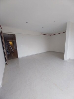 Room in 3 BHK Apartment at Savvy Merushikhar, Andheri East – for Sale