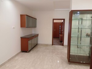 Room in 3 BHK Builder Floor at Lahari Jubilee Hills, Jubilee Hills – for Rent