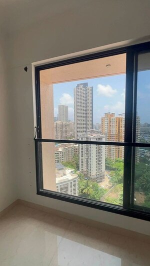 1 BHK Apartment For Rent in K Raheja Raheja Residency, Malad East