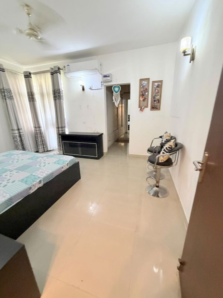 Team Area, gaur-city-2-12th-avenue 3 Bedroom 1320 Sq.Ft. Apartment In Sector 16c Greater Noida Greater Noida 10514975
