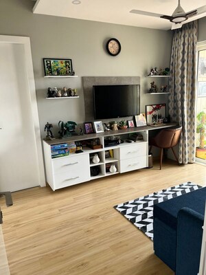 Team Area in 2 BHK Apartment at Lodha Fiorenza, Goregaon East – for Rent