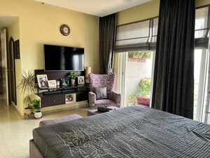 Bedroom in 2 BHK Apartment at Lodha Fiorenza, Goregaon East – for Rent