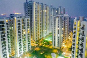 Master Plan in 4 BHK Apartment at Microtek Greenburg, Sector 86 – for Sale
