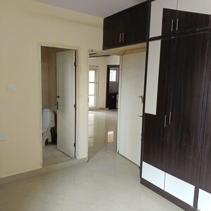 Room in 3 BHK Apartment at Janapriya Nile valley, Madinaguda – for Rent