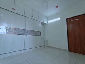 Room in 2 BHK Apartment at Prestige Finsbury Park Hyde, Bagaluru – for Rent