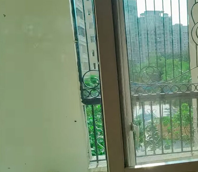 Balcony, sector 76 2 Bedroom 875 Sq.Ft. Apartment In Sector 76 Noida 10515592