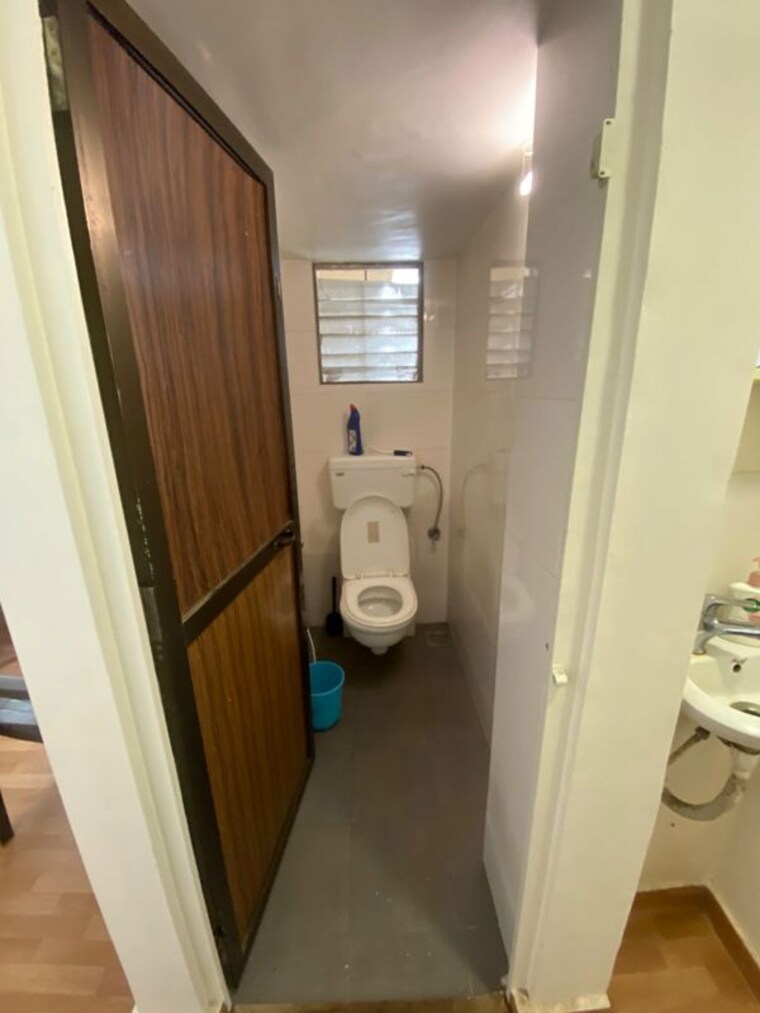 Bathroom, hiranandani-princeton-chs 1 Bedroom 550 Sq.Ft. Apartment In Powai Mumbai 10525770