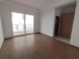 Room in 4 BHK Apartment at SS Linden, Sector 84 – for Rent