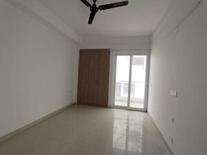 Room in 4 BHK Apartment at SS Linden, Sector 84 – for Rent