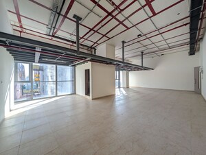 Room in  Office Space at Turf Estate, Worli – for Rent