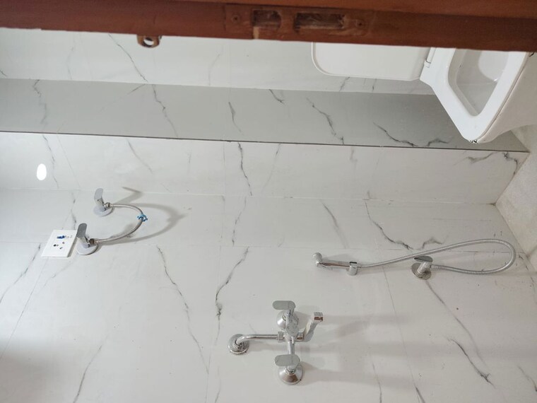 Bathroom, chattarpur 3 Bedroom 1200 Sq.Ft. Builder Floor In Chattarpur Delhi 10525766