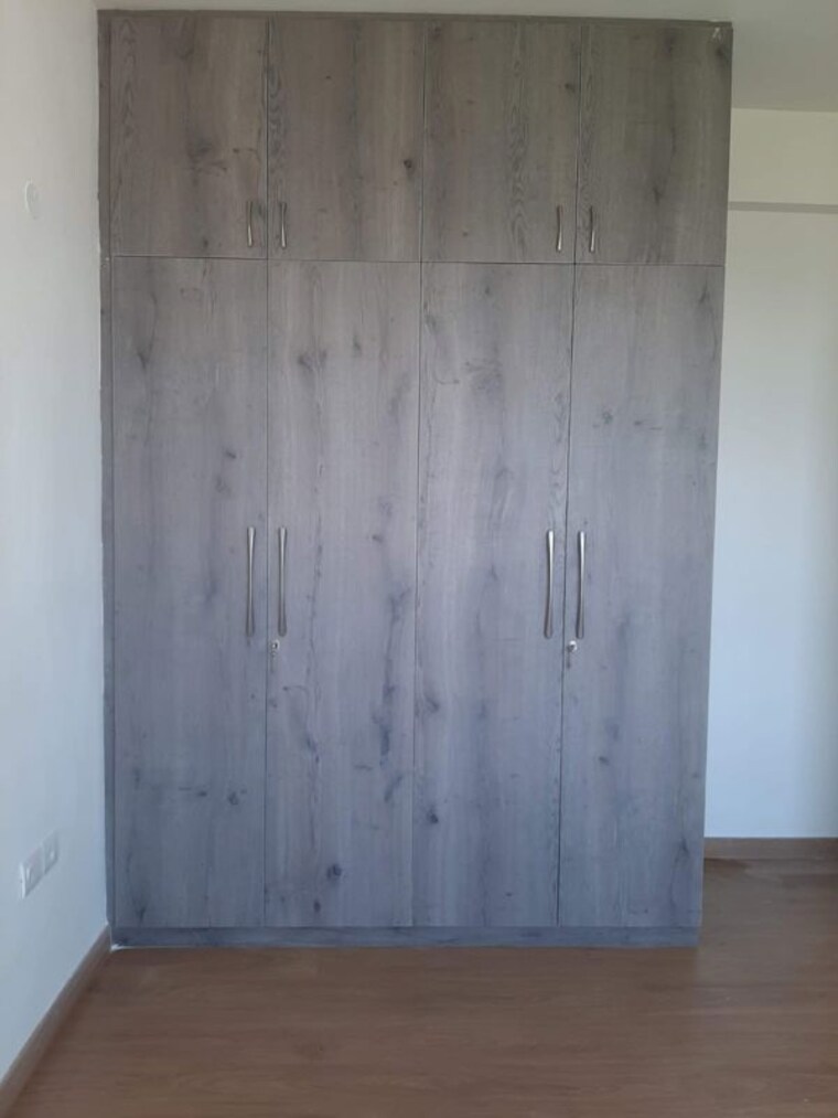 Bathroom, emaar-palm-gardens 3.5 Bedroom 1720 Sq.Ft. Apartment In Sector 83 Gurgaon 10525775