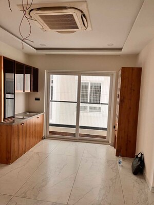 Room in  Apartment at Sumadhura The Olympus, Nanakramguda – for Rent