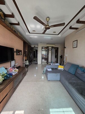 Hall in 3 BHK Apartment at Sheth Vasant Lawns, Laxmi Nagar – for Rent