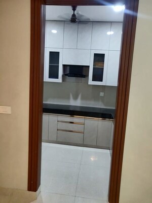 Room in 3 BHK Apartment at Eldeco Live By The Greens, Sector 150 – for Rent