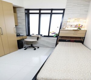 Team Area in 1 BHK Apartment at Dadar East – for Sale