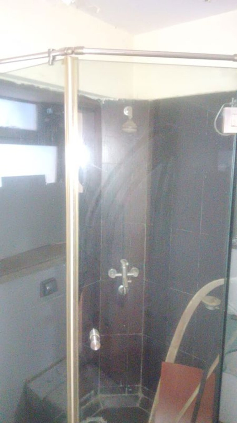 Bathroom, rna-azzure 3 Bedroom 2100 Sq.Ft. Apartment In Bandra East Mumbai 10514392