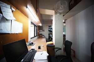Team Area in  Showroom at Naranpura – for Sale