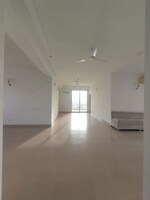3 BHK +  1900 Sq.Ft. Apartment in DLF The Skycourt