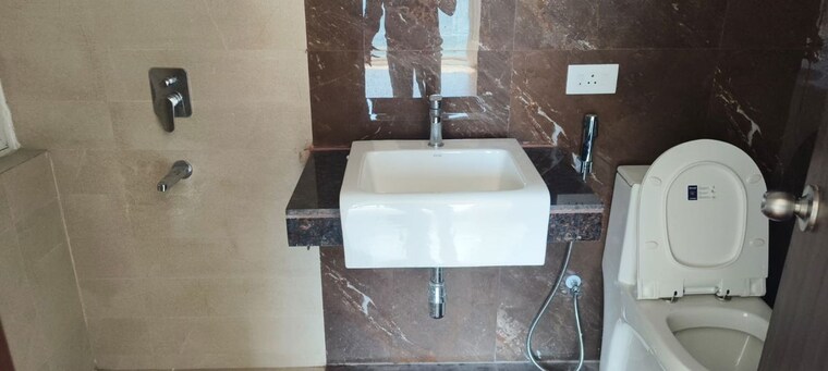 Bathroom, indiabulls-one-indiabulls 3 Bedroom 1100 Sq.Ft. Apartment In Pokhran Road No Two Thane 10525896