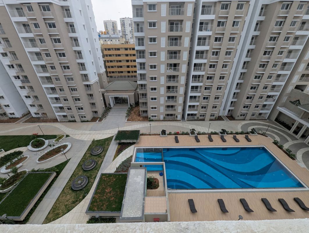 3.5 BHK + Servant Room 1910 Sq.Ft. Apartment in Prestige Green Gables