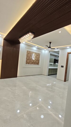 Room in 3 BHK Builder Floor at Fidato Honour Homes, Sector 89 – for Sale
