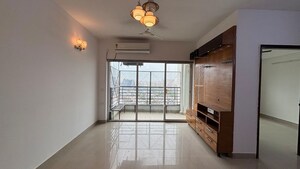 Room in 2.5 BHK Apartment at Ajnara Le Garden, Sector 16b Greater Noida – for Sale