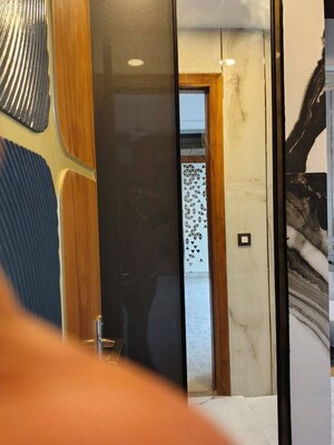 Building Lobby in 4 BHK Apartment at BPTP Amstoria, Sector 102 – for Sale