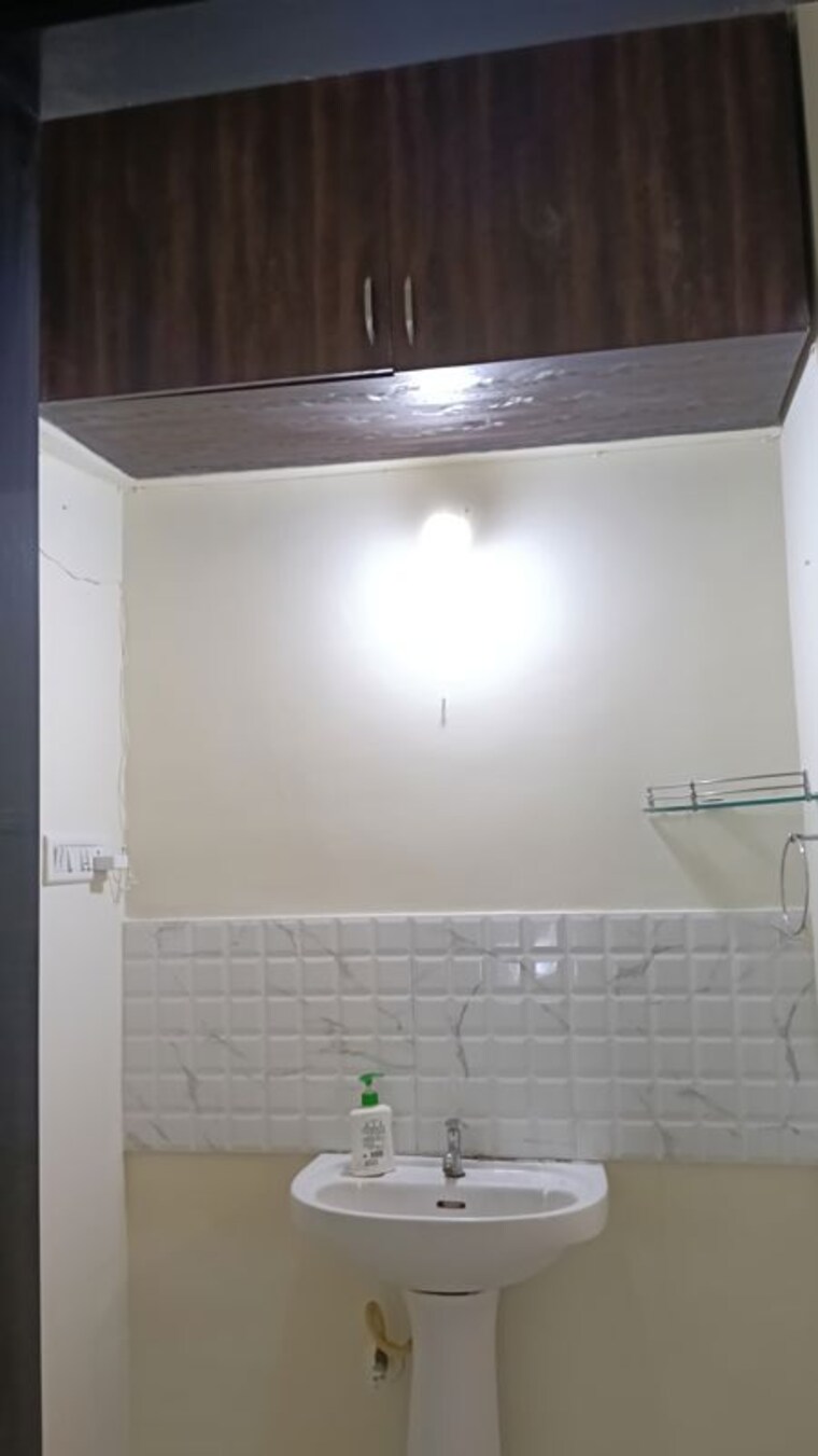 Bathroom, runwal-savoir-faire 2 Bedroom 850 Sq.Ft. Apartment In Baner Pune 10525982