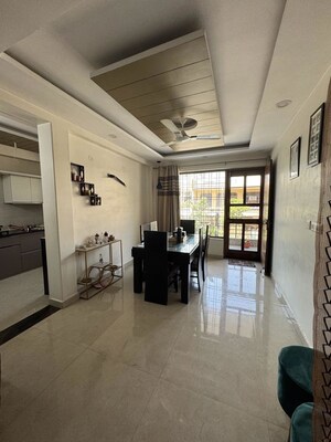 Living Room in 3 BHK Builder Floor at Sector 21 – for Rent