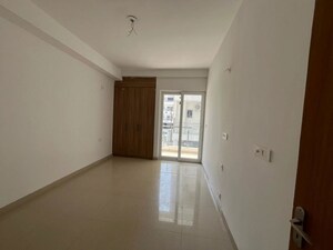 Room in 4 BHK Apartment at SS Linden, Sector 84 – for Rent